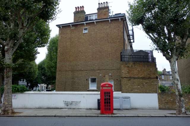 LONDON 713 640x427